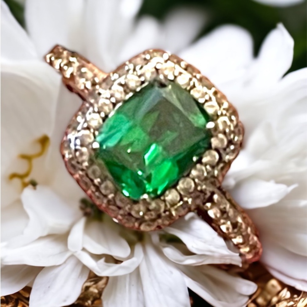 Sterling silver 925 Tacori Fancy green glass CZ dinner ring